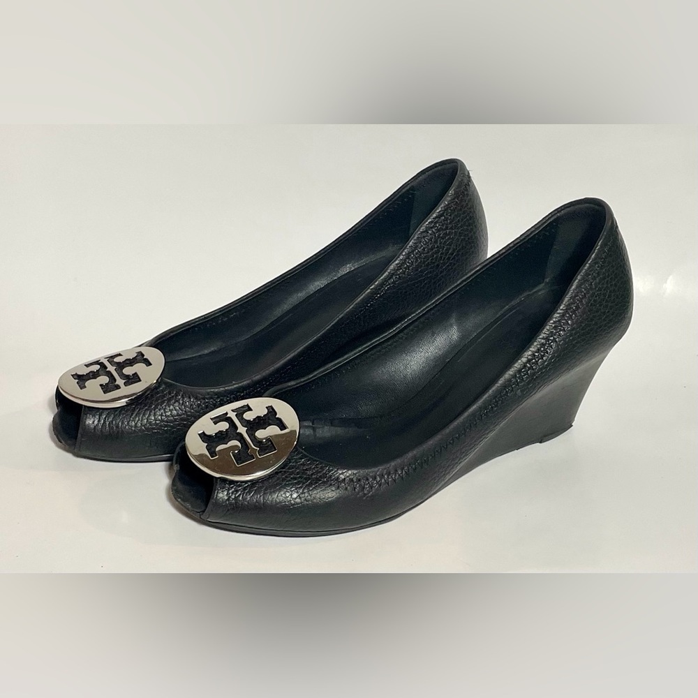Tory Burch Sally 2 Black Leather Silver Medallion Wedge Pumps
